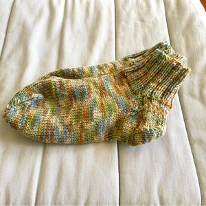 Variegated yarn handknitted leisure/boot socks